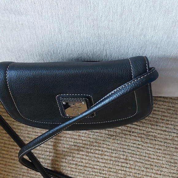Tignanello Leather Crossbody - Picture 7 of 10
